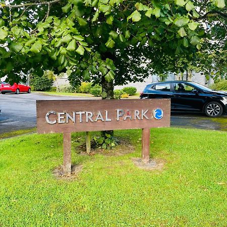 A Room In Central Park Apts Carrick-on-Shannon Exterior photo