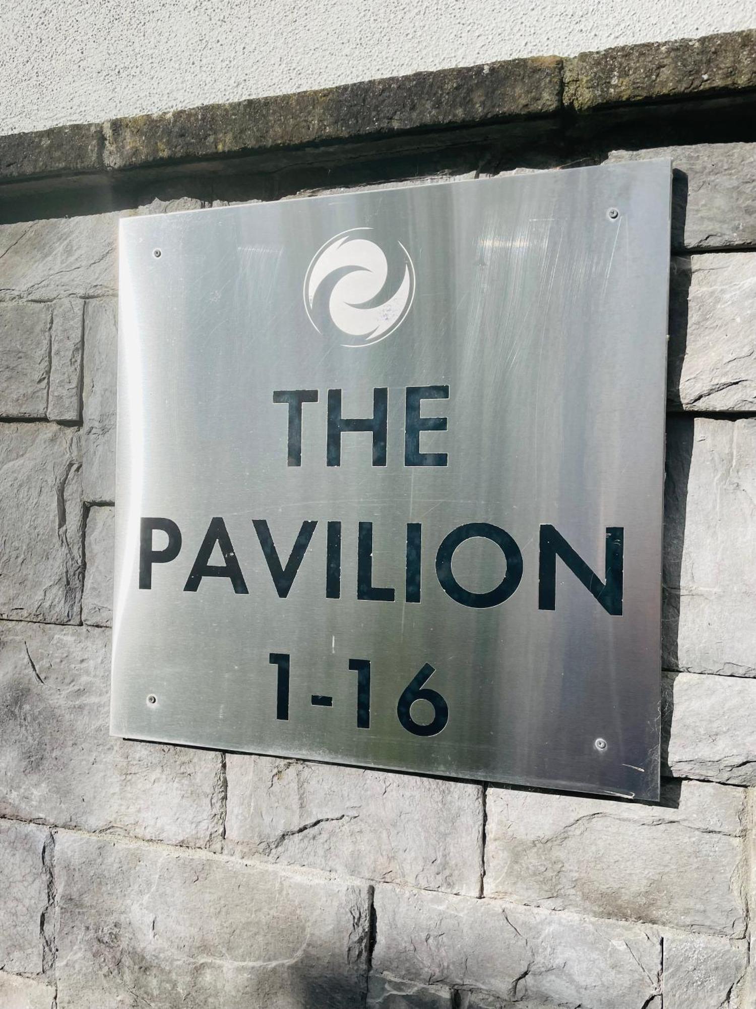 A Room In Central Park Apts Carrick-on-Shannon Exterior photo
